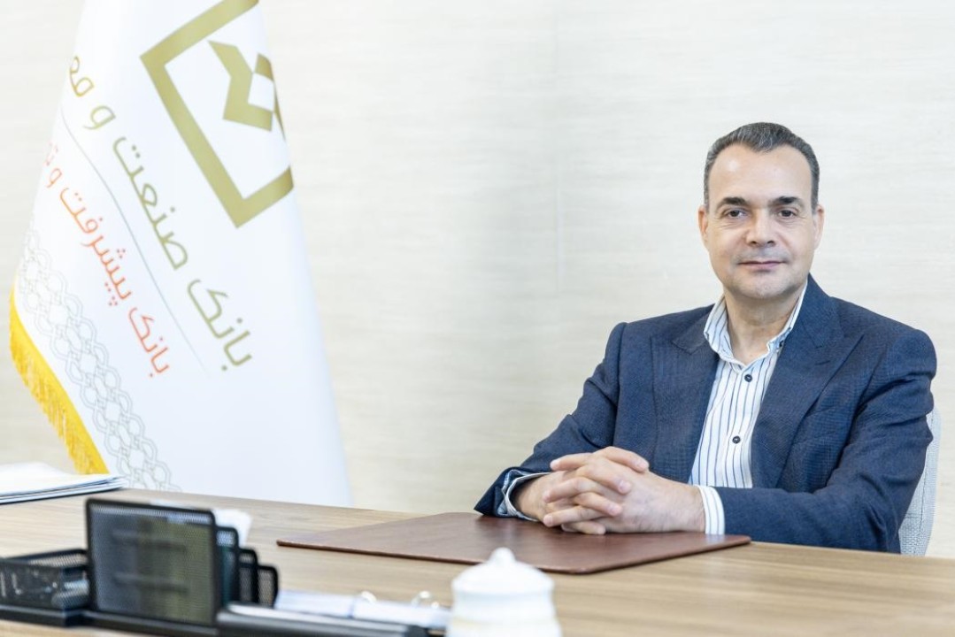 15طرح بزرگ صنعتی و معدنی تا پایان سال 1404 به بهرهبرداری می رسد 15طرح بزرگ صنعتی و معدنی تا پایان سال 1404 به بهرهبرداری می رسد